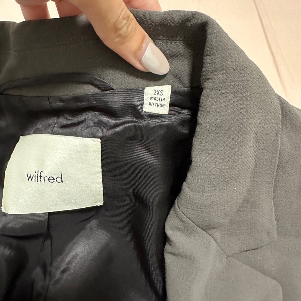 Aritzia Wilfred Generation Blazer 2XS - Picture 5 of 7